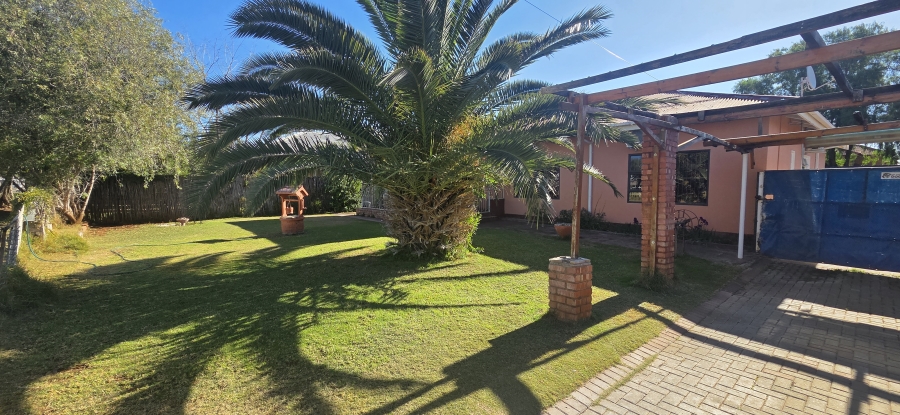 5 Bedroom Property for Sale in Rhodesdene Northern Cape